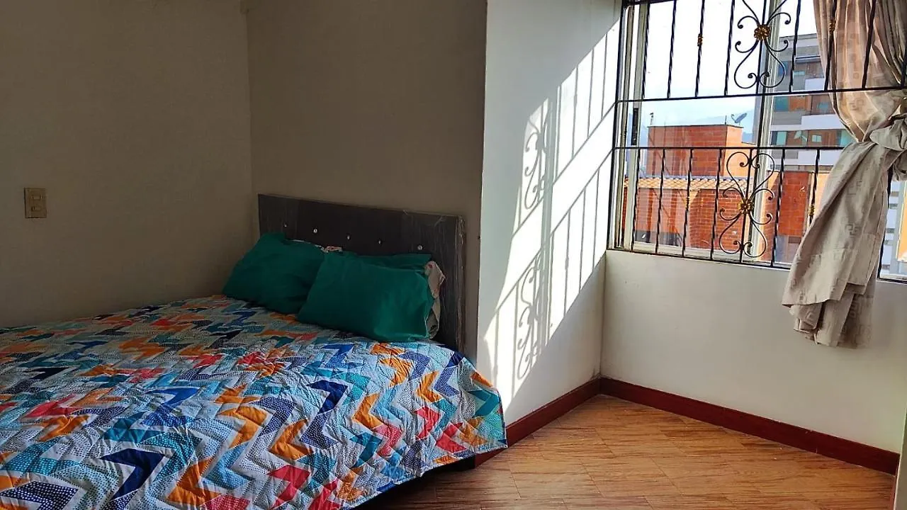 Homestay Habitacion En Laureles Medellin